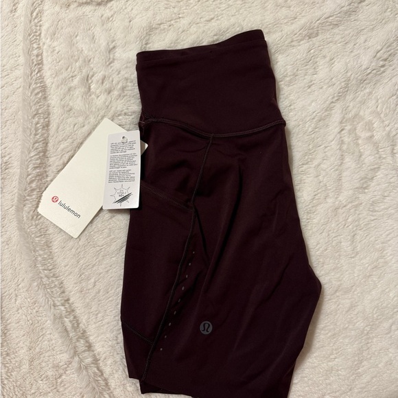 🔥🔥🔥🔥NWT/ lululemon athletica Women's Shorts - Goodnight Plum - Picture 3 of 5